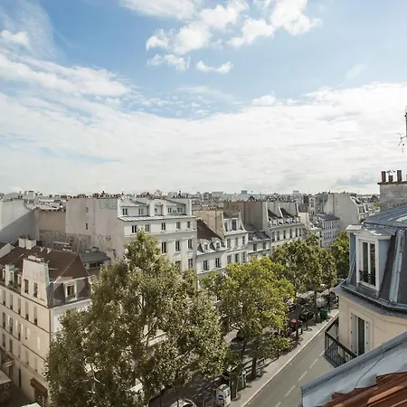 Pink Nest On The 7th Floor By Stairs Apartment Paris
